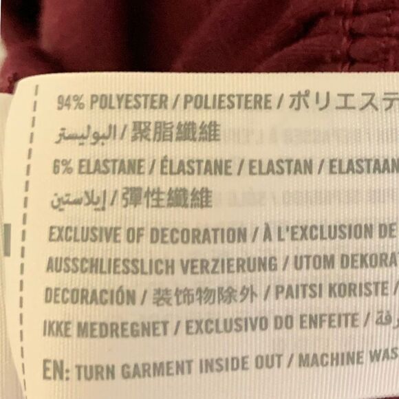 Hollister Burgundy Velvet Romper Size S Party / Holiday Outfit - Picture 12 of 12